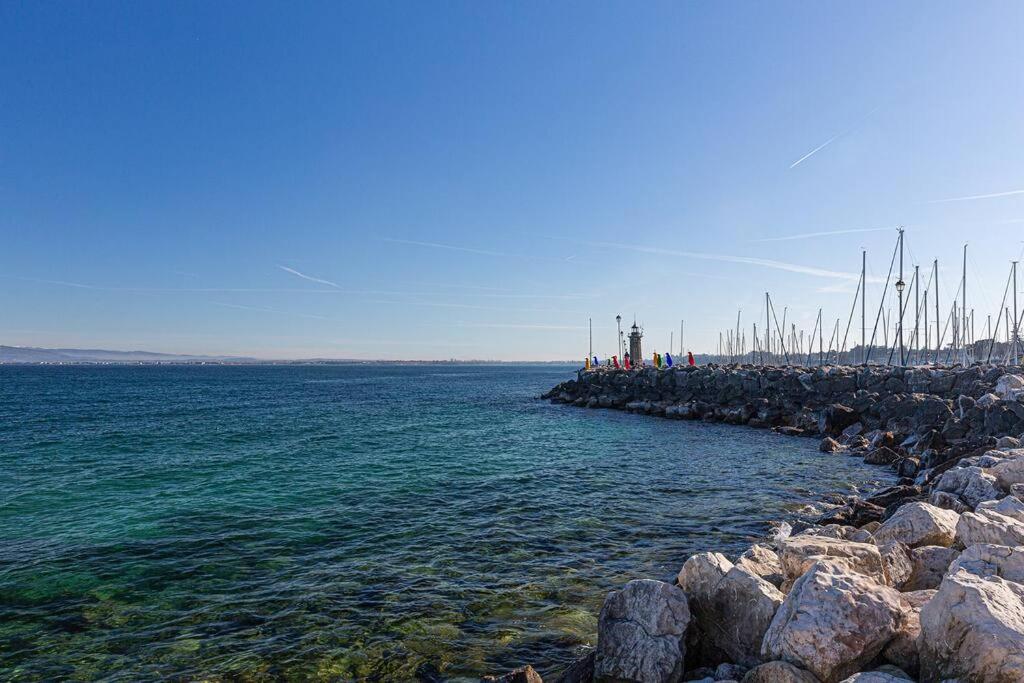 Garda Lake View Apartment Дезенцано-дель-Гарда Екстер'єр фото
