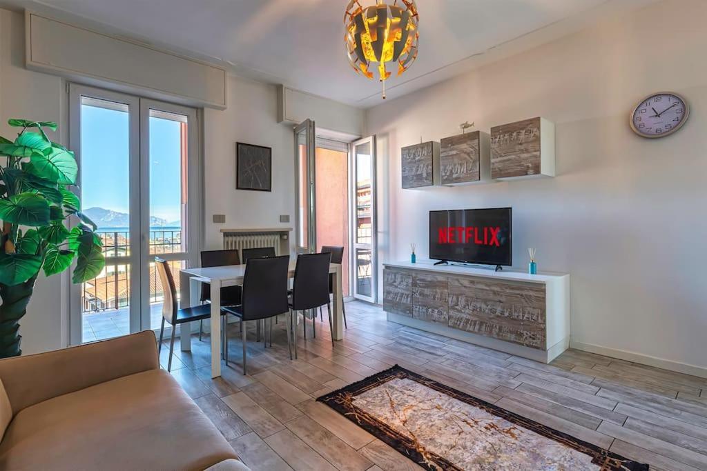 Garda Lake View Apartment Дезенцано-дель-Гарда Екстер'єр фото